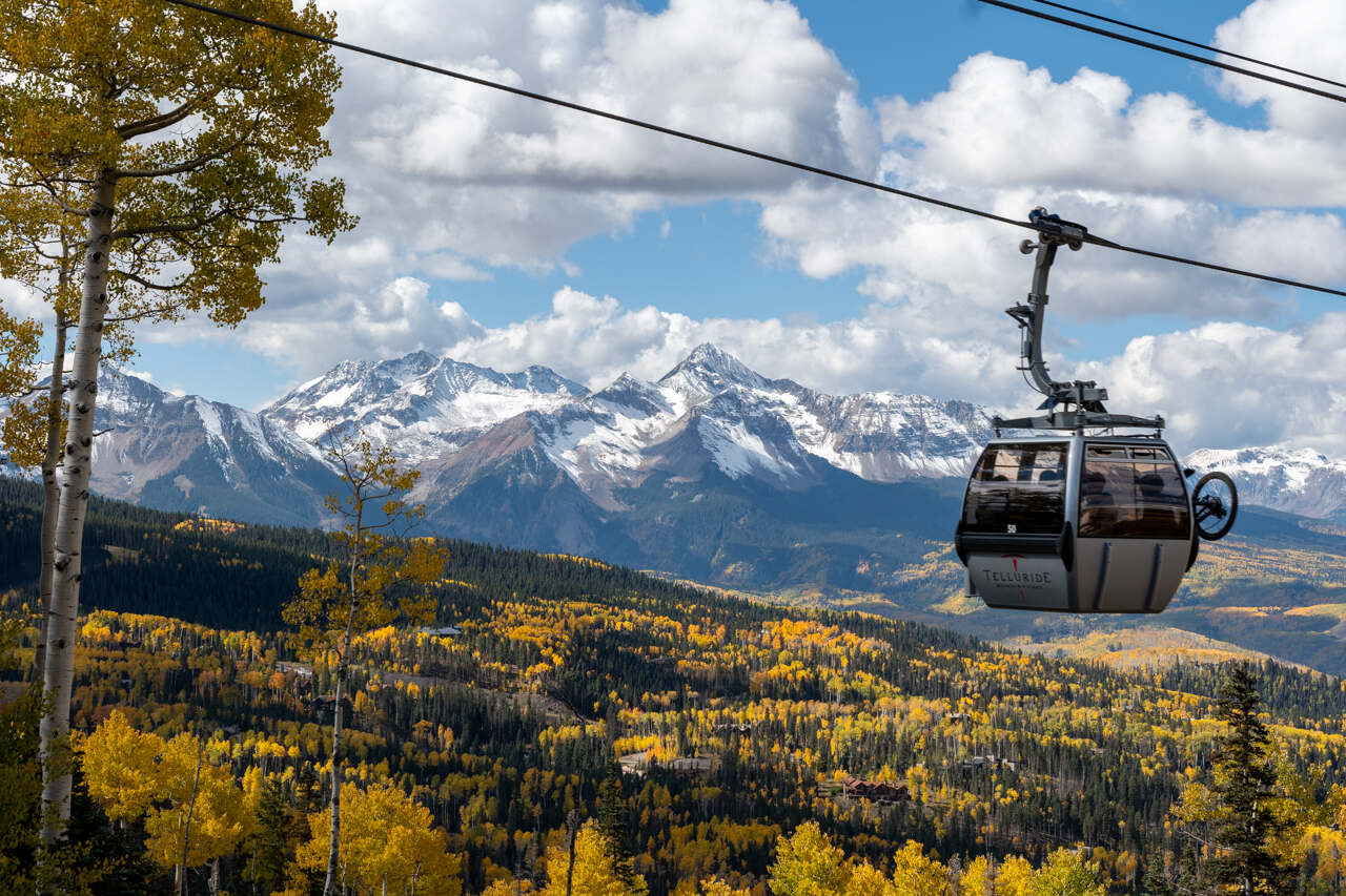 Autumn gondola gold aspens